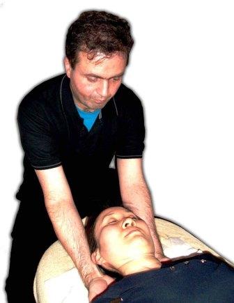 Cardiff Shiatsu Acupressure Japanese Massage done on Japanese lady who is fully clothed